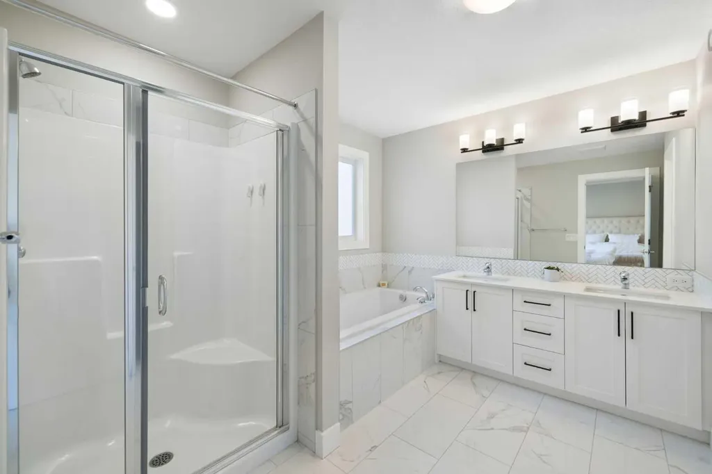 53 Savanna Heath NE Calgary AB T3J 2H5