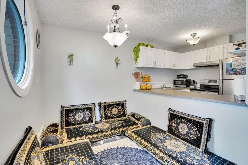 110 20 Avenue NE Calgary AB T2E 1P7