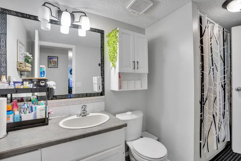 110 20 Avenue NE Calgary AB T2E 1P7