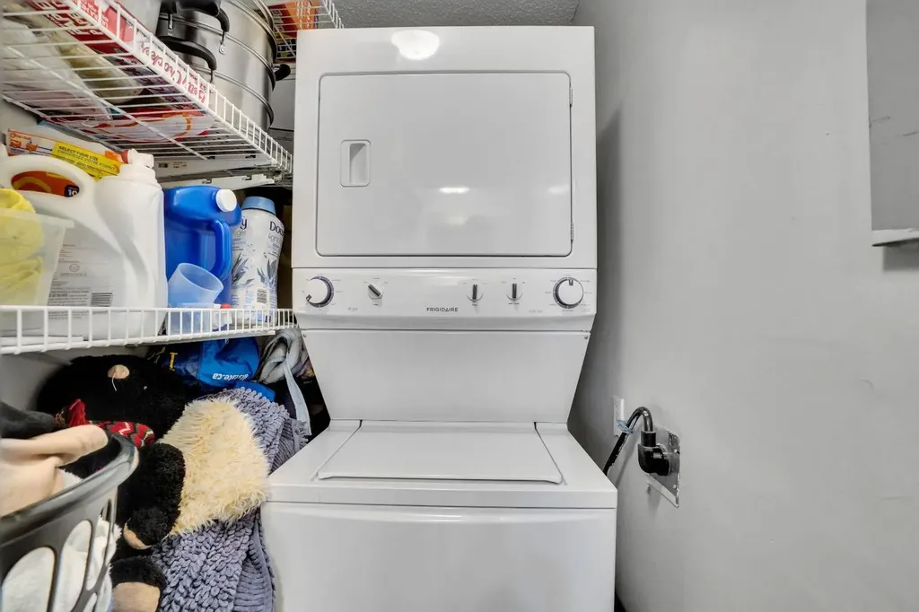 110 20 Avenue NE Calgary AB T2E 1P7