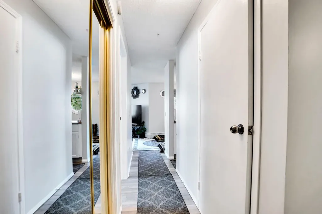 110 20 Avenue NE Calgary AB T2E 1P7