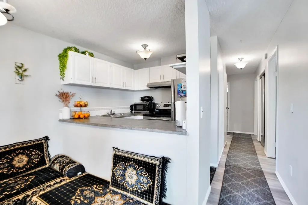 110 20 Avenue NE Calgary AB T2E 1P7