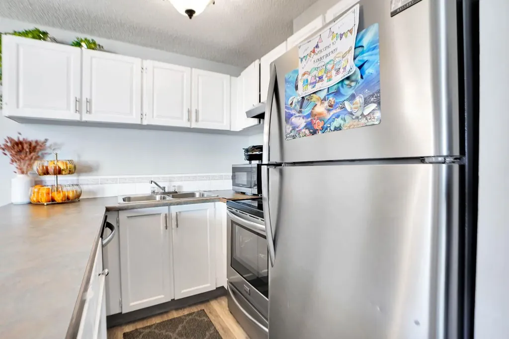110 20 Avenue NE Calgary AB T2E 1P7