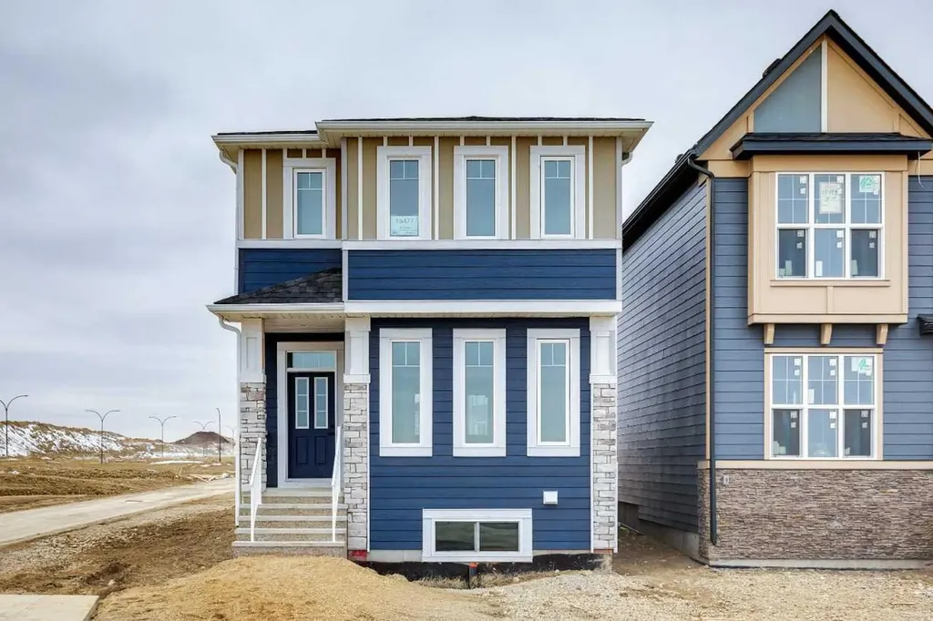 15477 45 Street SW Calgary AB T2Y1E2