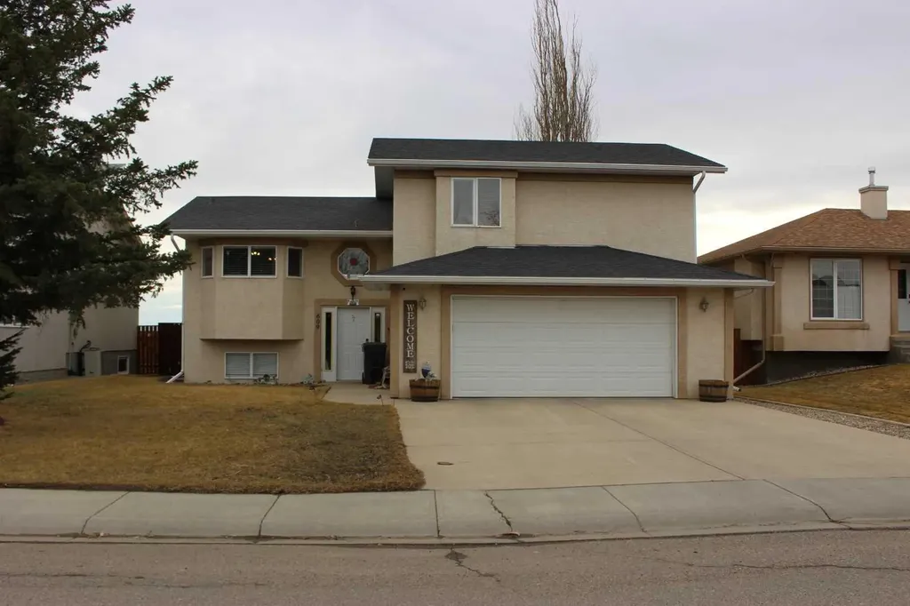 609 Maple Place Picture Butte AB T0K 1V0