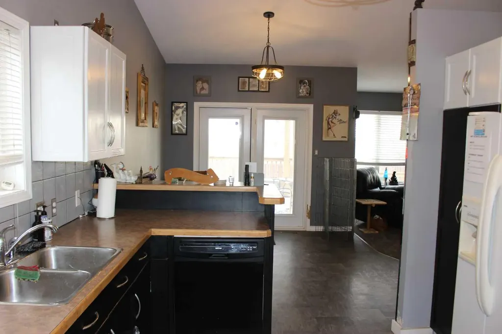 609 Maple Place Picture Butte AB T0K 1V0