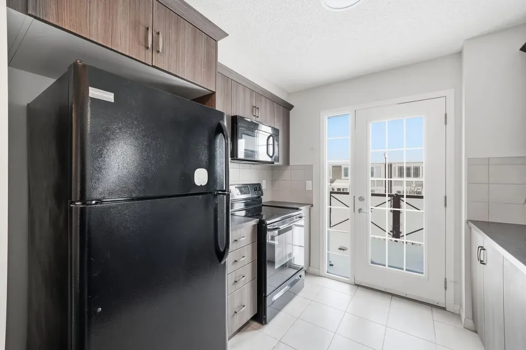 11 Windford Crescent SW Airdrie AB T4B 4A4