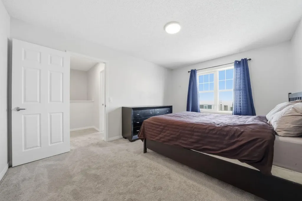 11 Windford Crescent SW Airdrie AB T4B 4A4