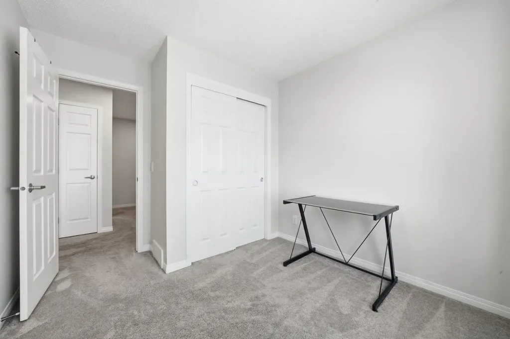 11 Windford Crescent SW Airdrie AB T4B 4A4