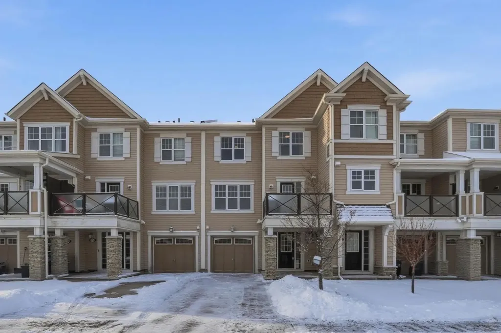 11 Windford Crescent SW Airdrie AB T4B 4A4