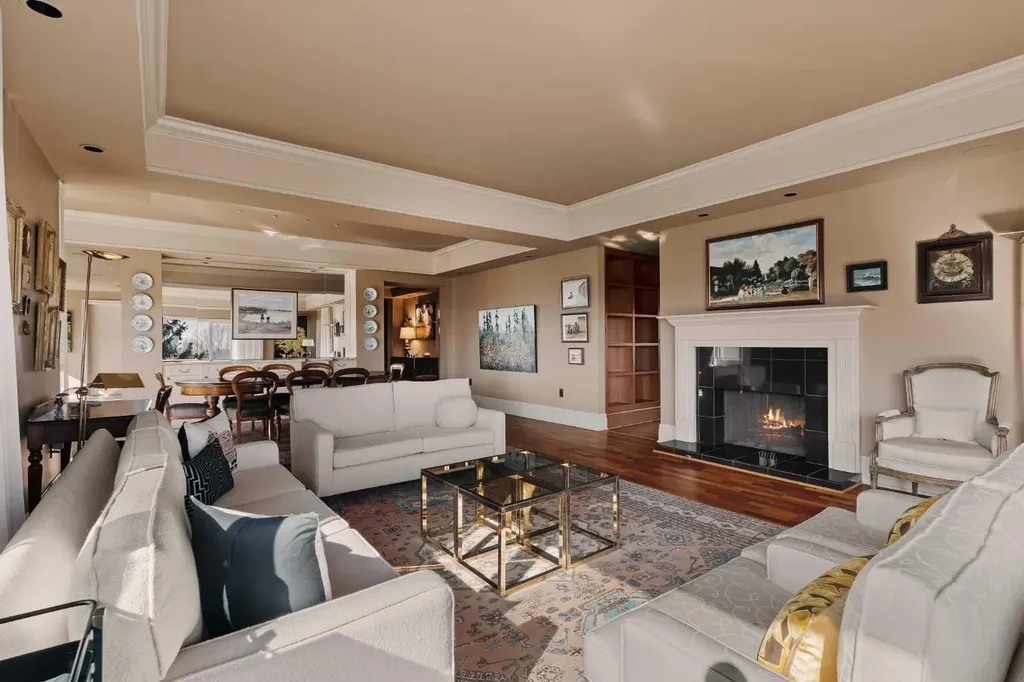 222 Eagle Ridge Drive SW Calgary AB T2V 2V7