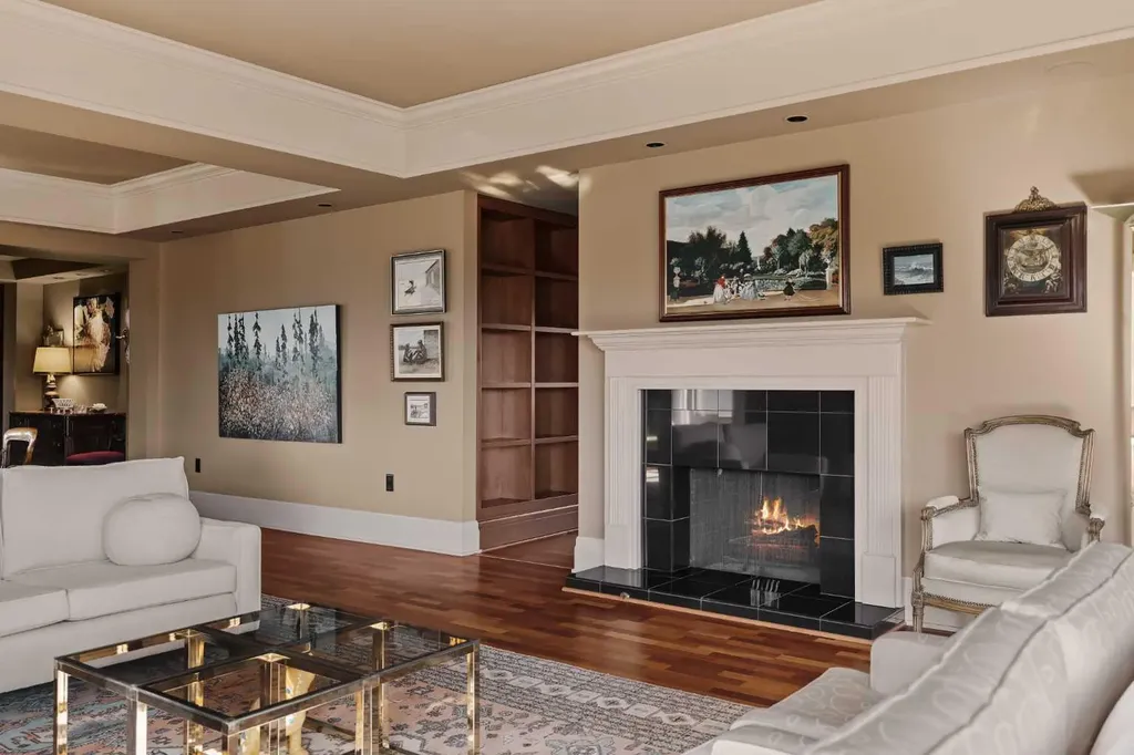 222 Eagle Ridge Drive SW Calgary AB T2V 2V7