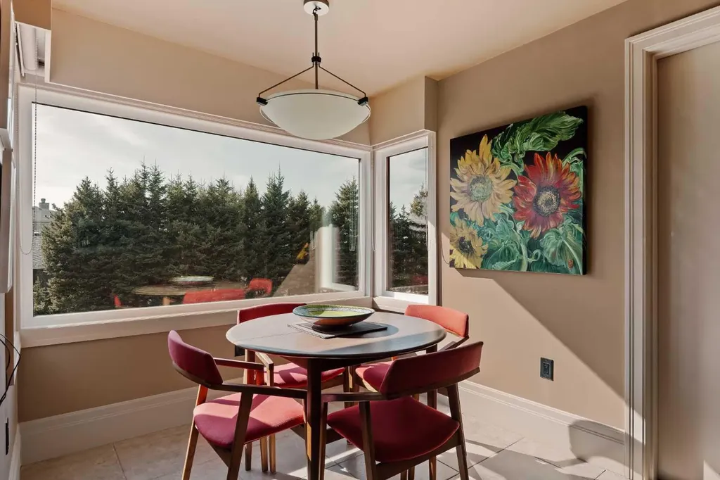 222 Eagle Ridge Drive SW Calgary AB T2V 2V7