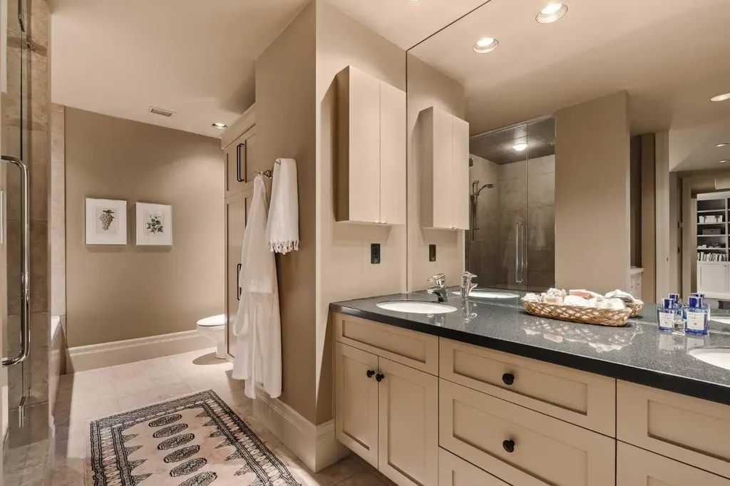 222 Eagle Ridge Drive SW Calgary AB T2V 2V7