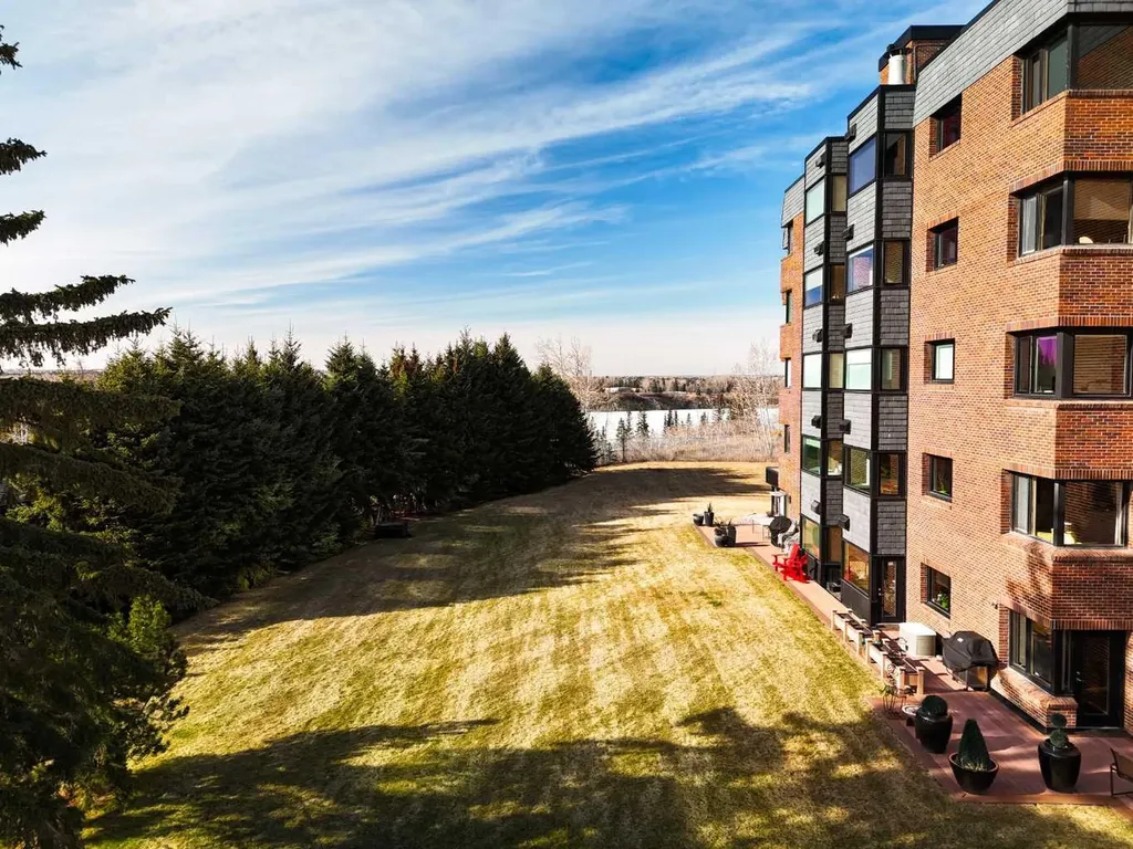 222 Eagle Ridge Drive SW Calgary AB T2V 2V7