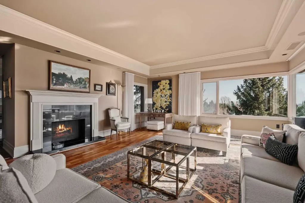 222 Eagle Ridge Drive SW Calgary AB T2V 2V7