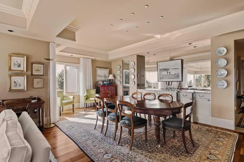 222 Eagle Ridge Drive SW Calgary AB T2V 2V7
