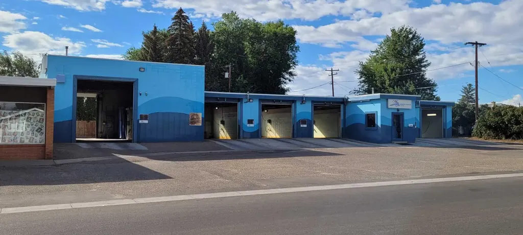1280 4 Avenue NE Medicine Hat AB T1A 6B9