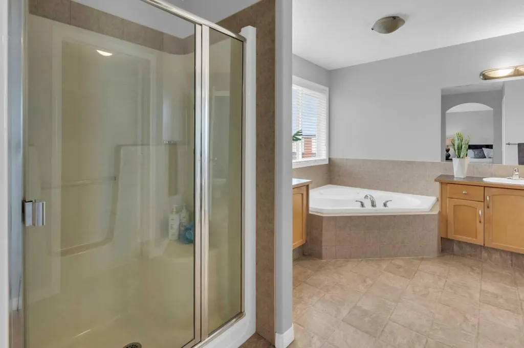 224 Morningside Green SW Airdrie AB T4B 3M4