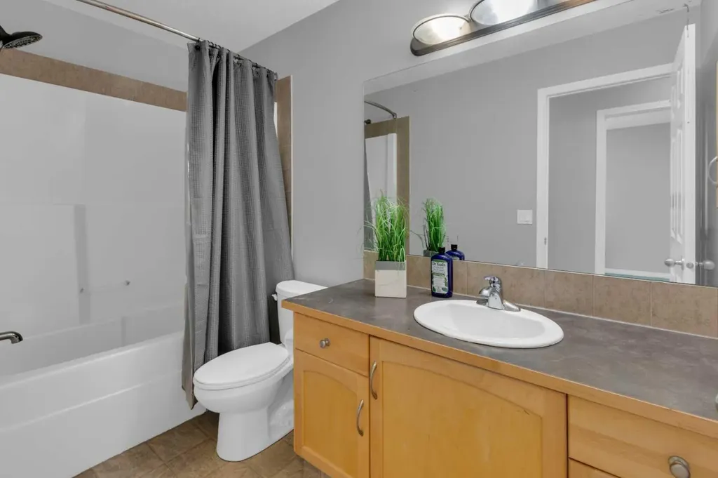 224 Morningside Green SW Airdrie AB T4B 3M4