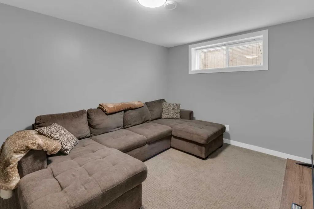 224 Morningside Green SW Airdrie AB T4B 3M4