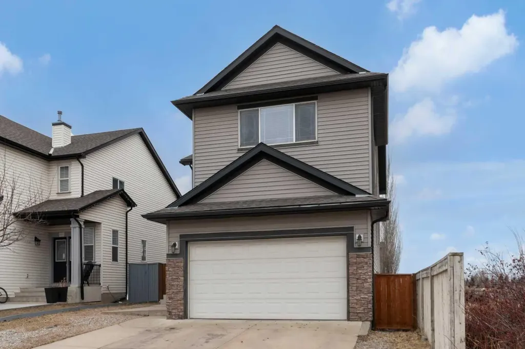 224 Morningside Green SW Airdrie AB T4B 3M4