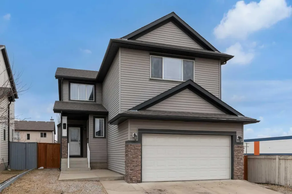 224 Morningside Green SW Airdrie AB T4B 3M4