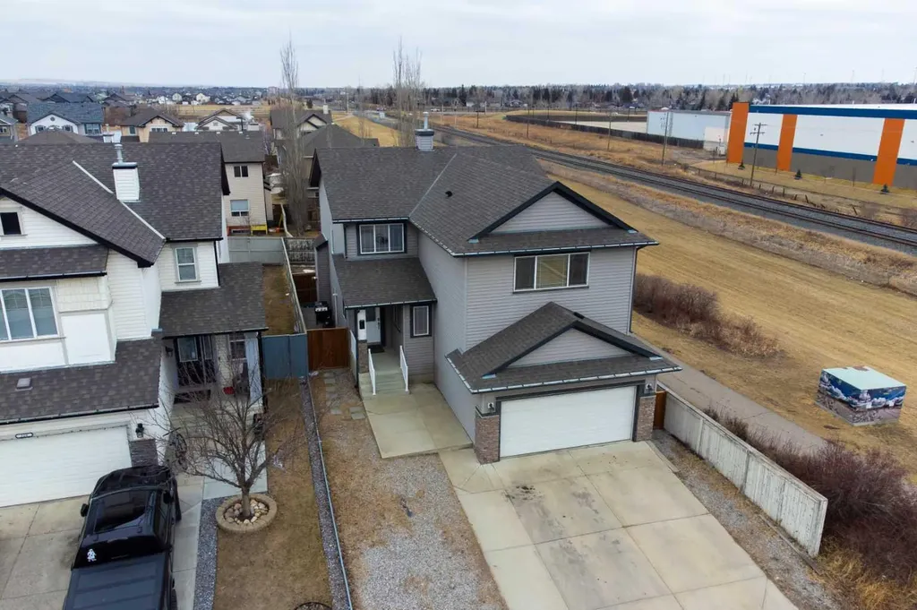 224 Morningside Green SW Airdrie AB T4B 3M4