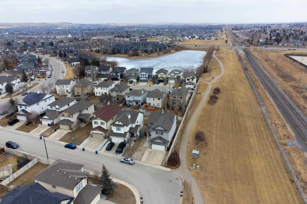224 Morningside Green SW Airdrie AB T4B 3M4
