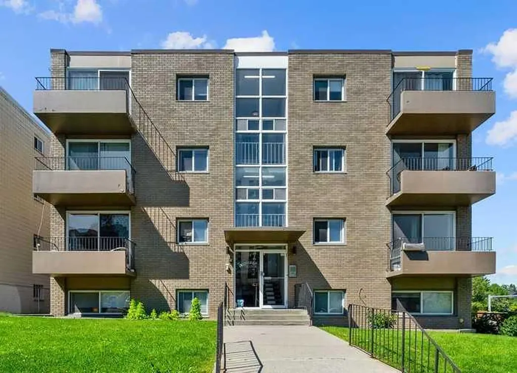 1811 18a Street SW Calgary AB T2T 4W1