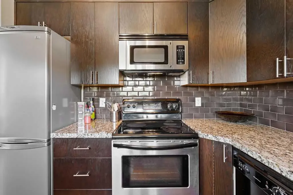 1811 18a Street SW Calgary AB T2T 4W1