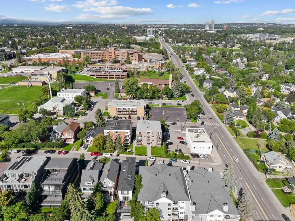 1811 18a Street SW Calgary AB T2T 4W1