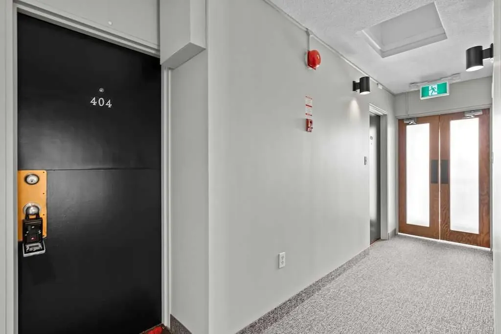 1811 18a Street SW Calgary AB T2T 4W1