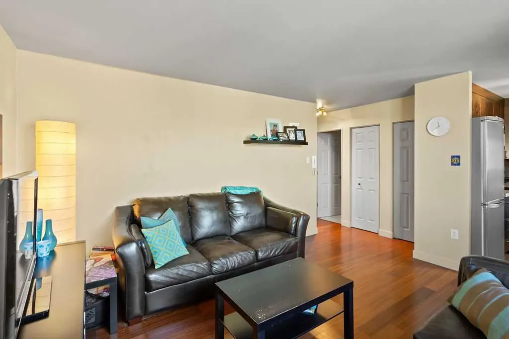 1811 18a Street SW Calgary AB T2T 4W1