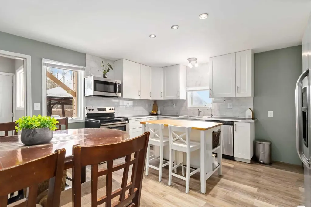 54 Poplar Crescent Gregoire Lake Estates AB T9H 0L2