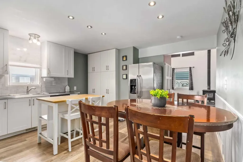 54 Poplar Crescent Gregoire Lake Estates AB T9H 0L2