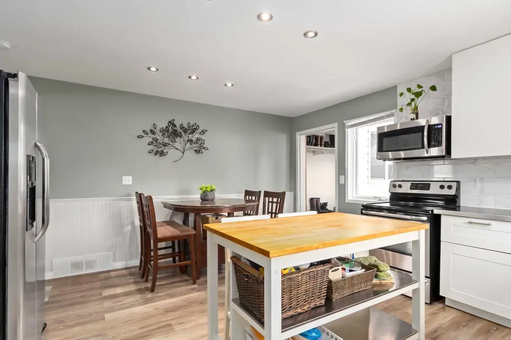 54 Poplar Crescent Gregoire Lake Estates AB T9H 0L2
