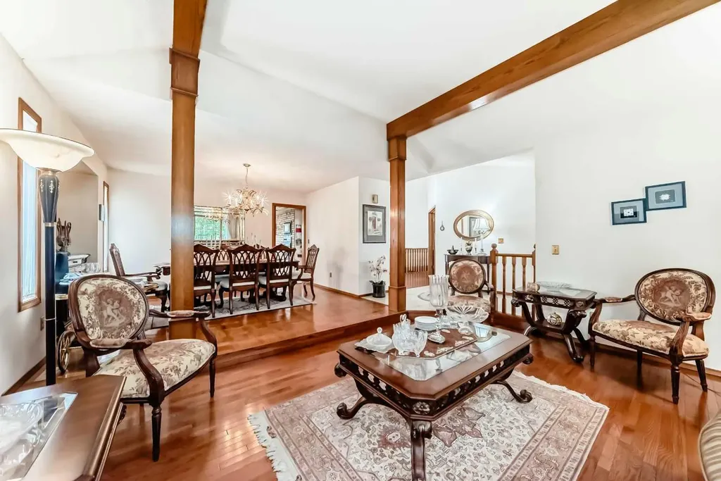 131 Varsity Estates Terrace NW Calgary AB T3B 5J6