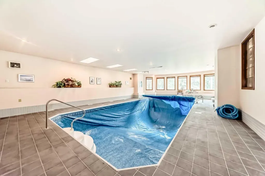 131 Varsity Estates Terrace NW Calgary AB T3B 5J6