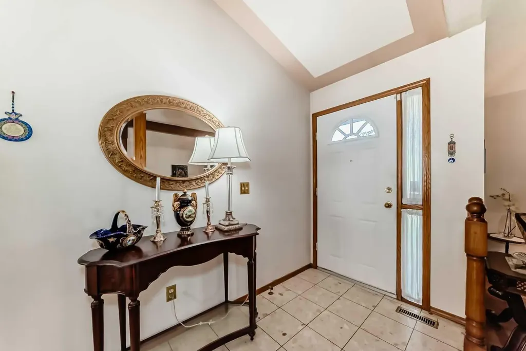 131 Varsity Estates Terrace NW Calgary AB T3B 5J6