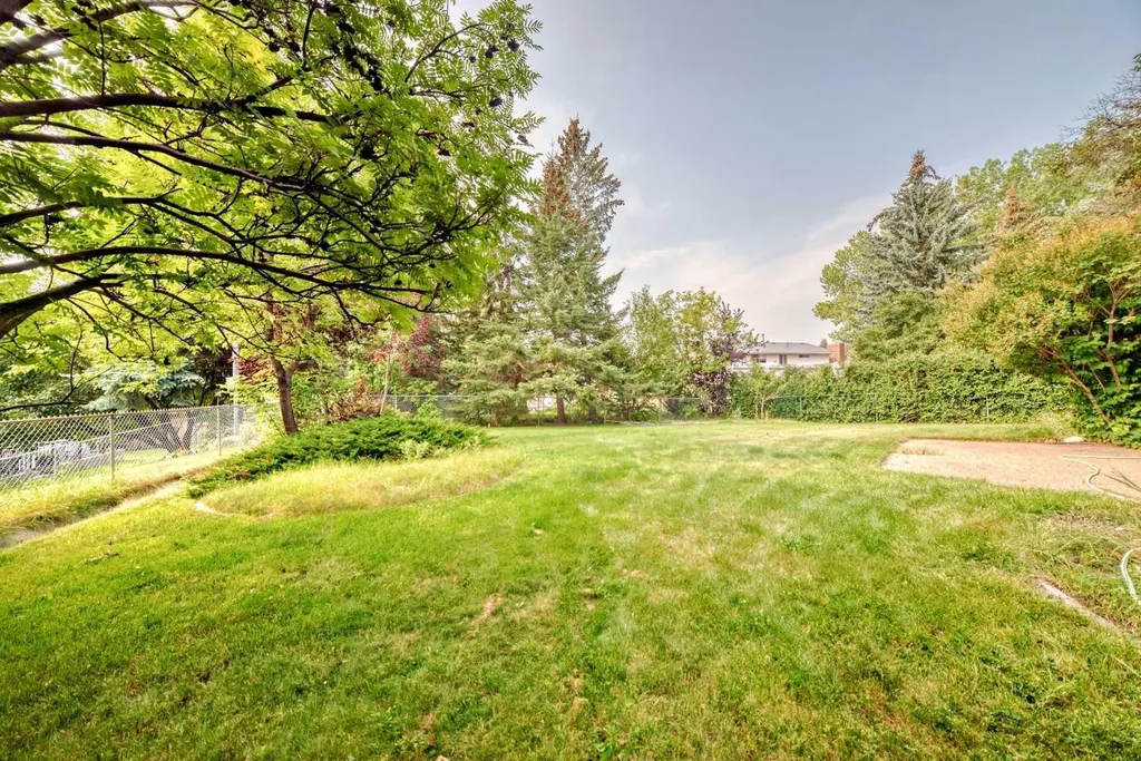 131 Varsity Estates Terrace NW Calgary AB T3B 5J6