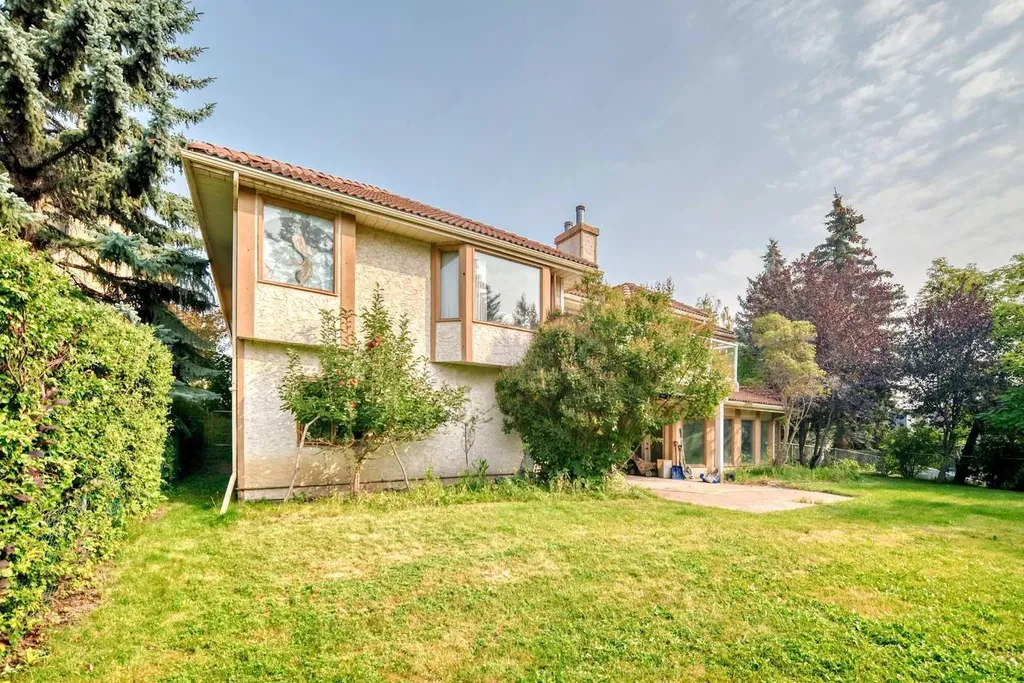131 Varsity Estates Terrace NW Calgary AB T3B 5J6