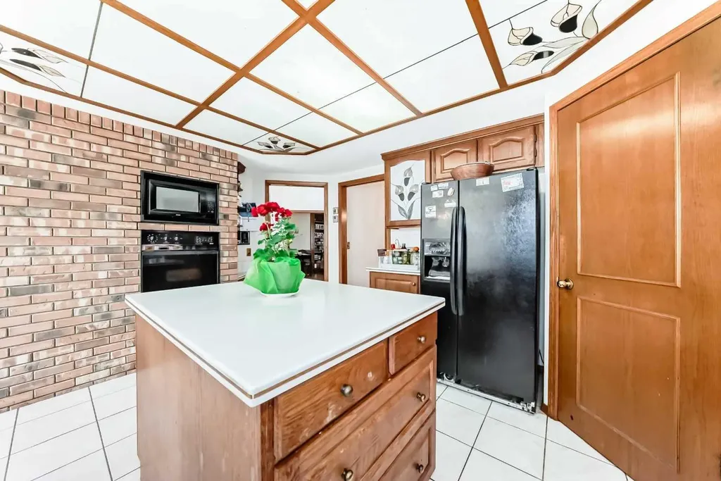 131 Varsity Estates Terrace NW Calgary AB T3B 5J6
