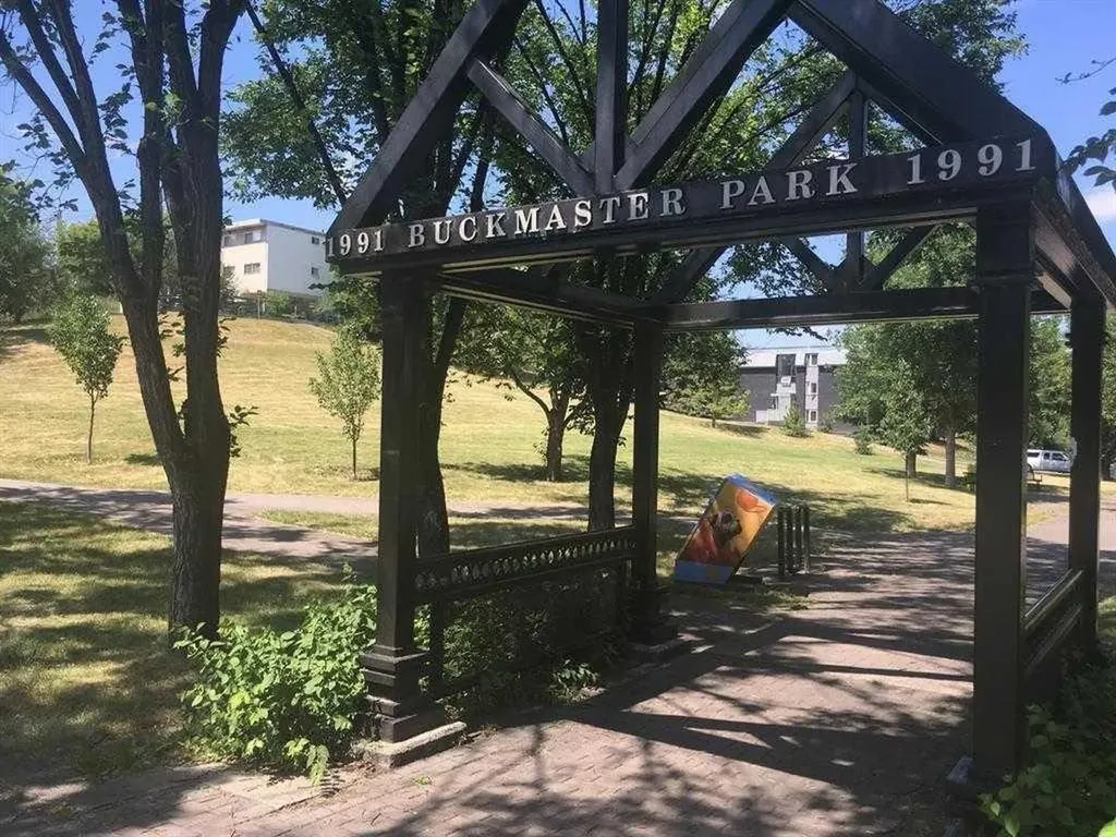 2310 17 Street SW Calgary AB T2T 4M6