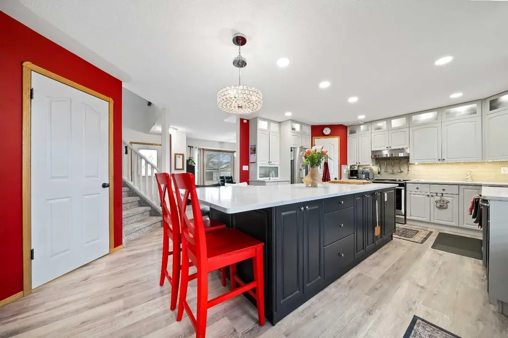 12 Sunrise Court SW Medicine Hat AB T1B 4N5