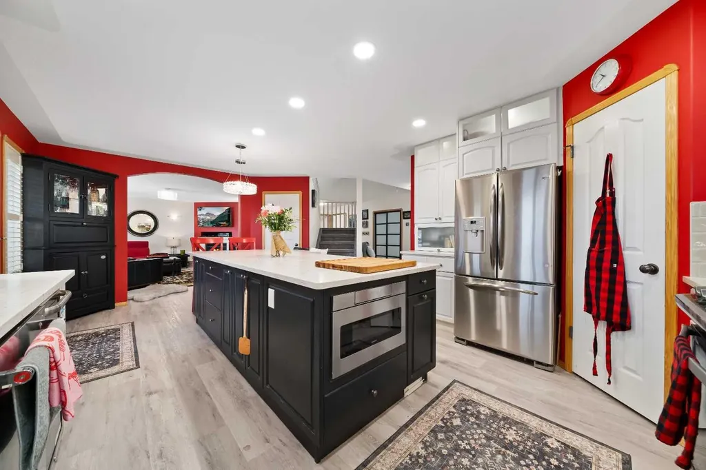 12 Sunrise Court SW Medicine Hat AB T1B 4N5