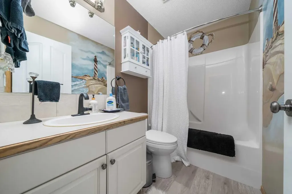 12 Sunrise Court SW Medicine Hat AB T1B 4N5