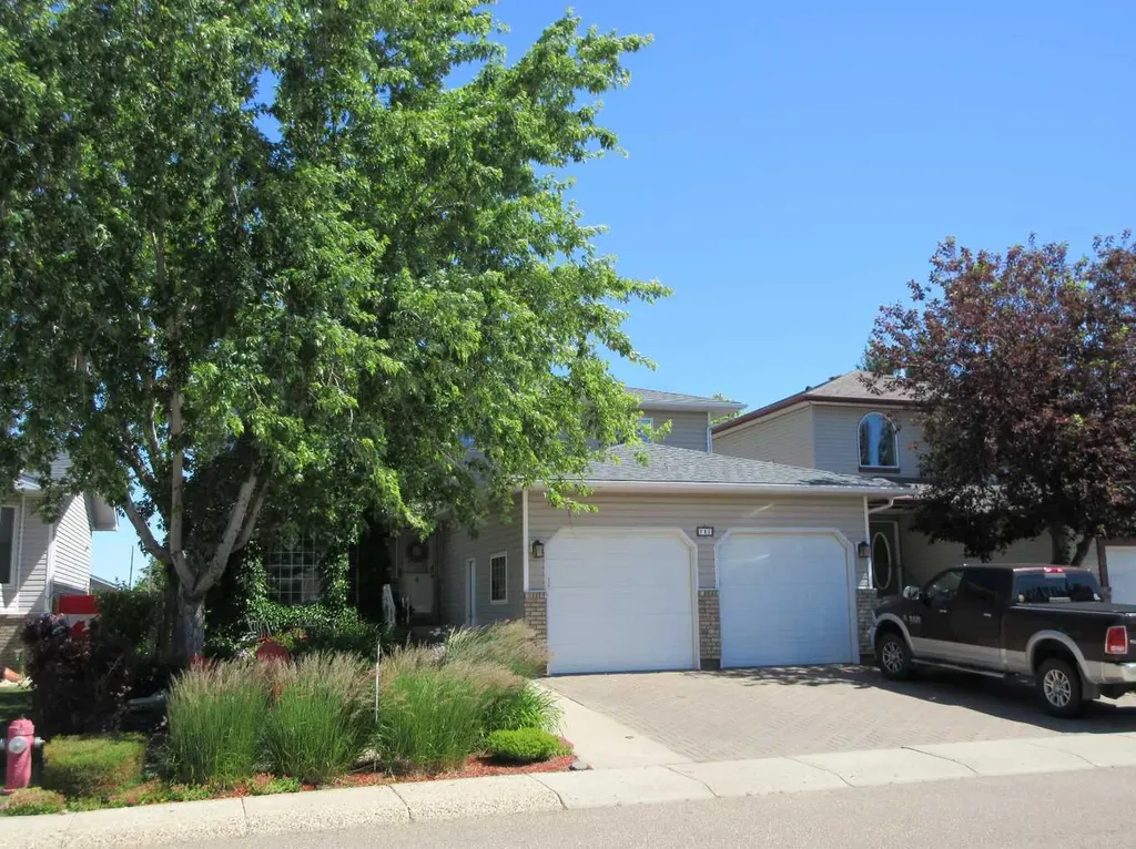 12 Sunrise Court SW Medicine Hat AB T1B 4N5