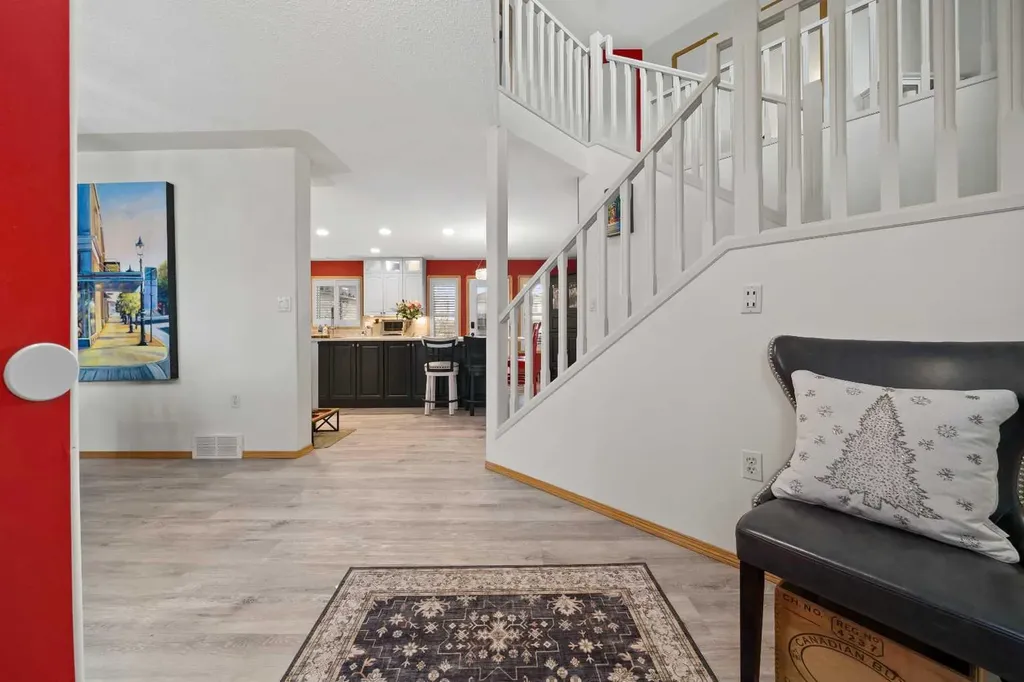 12 Sunrise Court SW Medicine Hat AB T1B 4N5