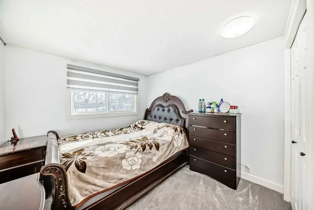 584 Whiteridge Way NE Calgary AB T1Y 2Y5